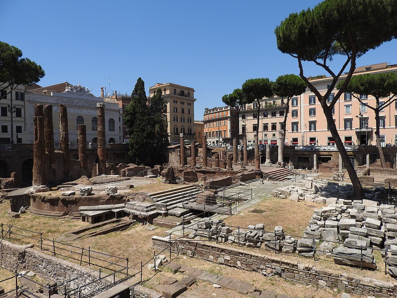 Largo di Torre Argentina